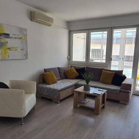 Apartment Dominis Split Bagian luar foto