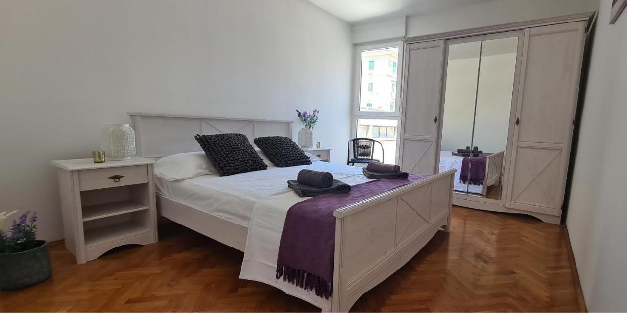 Apartment Dominis Split Bagian luar foto