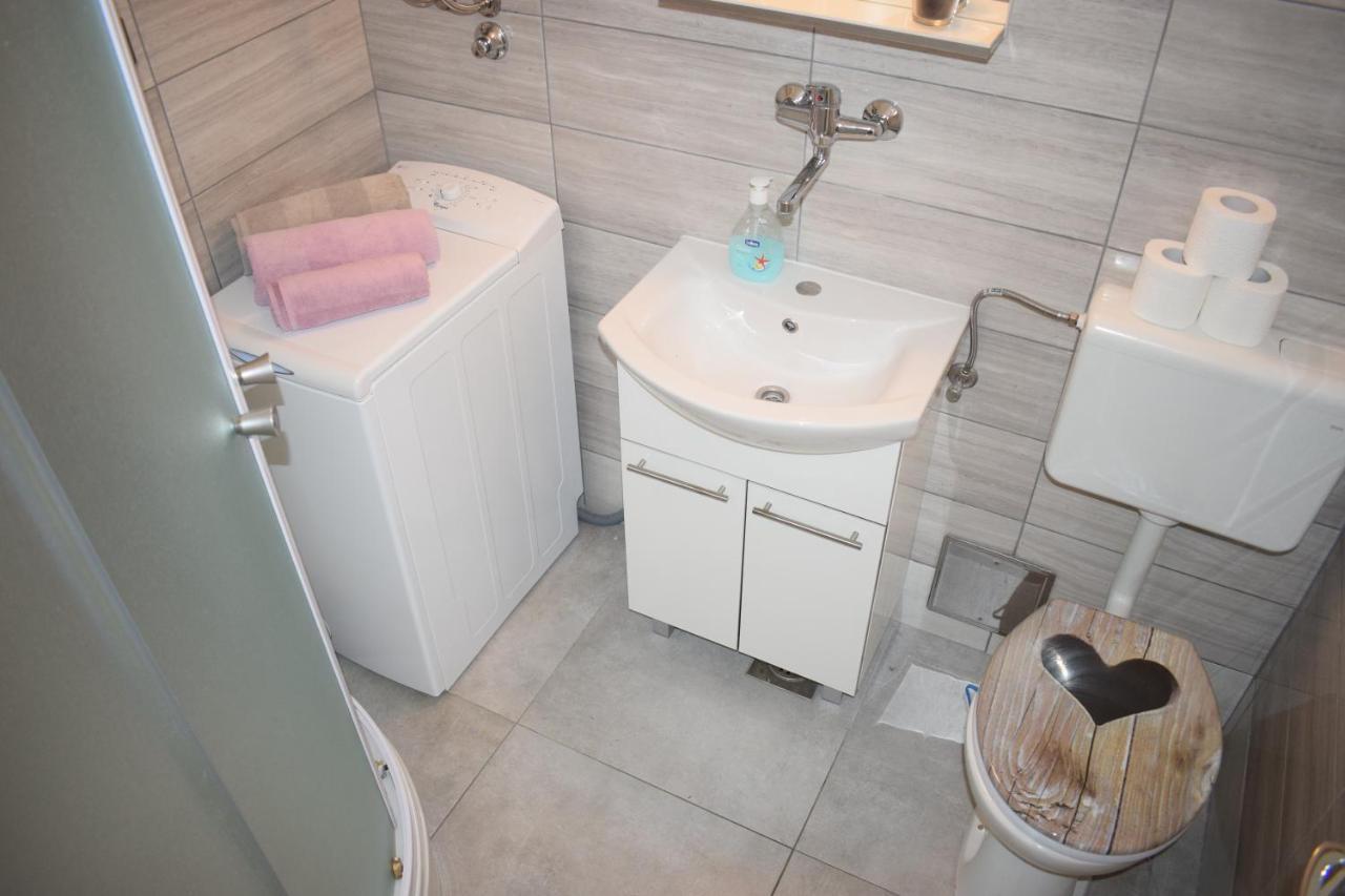 Apartment Dominis Split Bagian luar foto