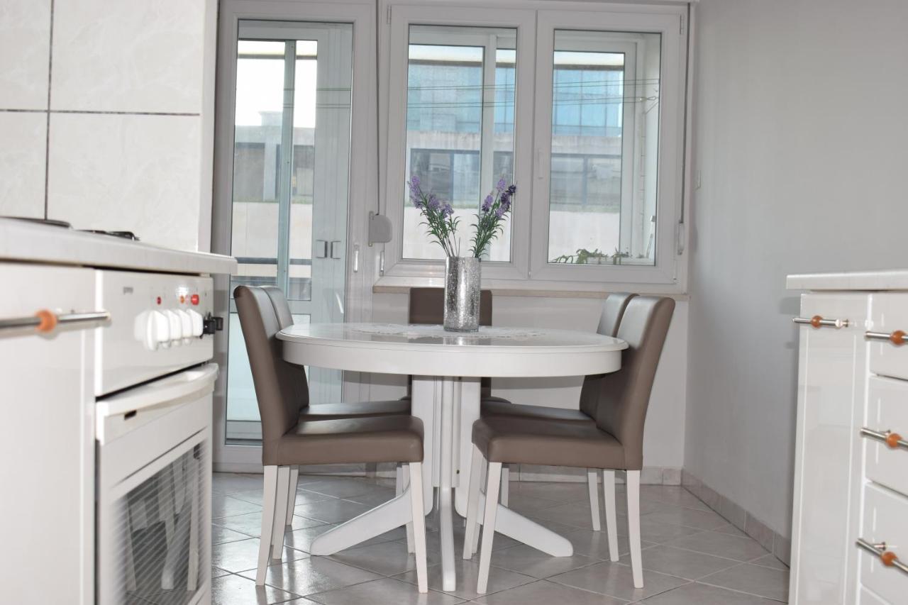 Apartment Dominis Split Bagian luar foto