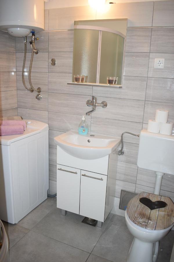 Apartment Dominis Split Bagian luar foto